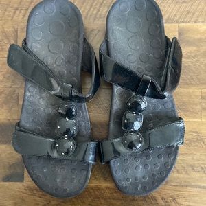 Orthaheel USA size 9 Velcro sandal